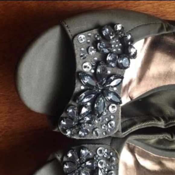 Vera Wang Ballet Flats - Picture 2 of 2